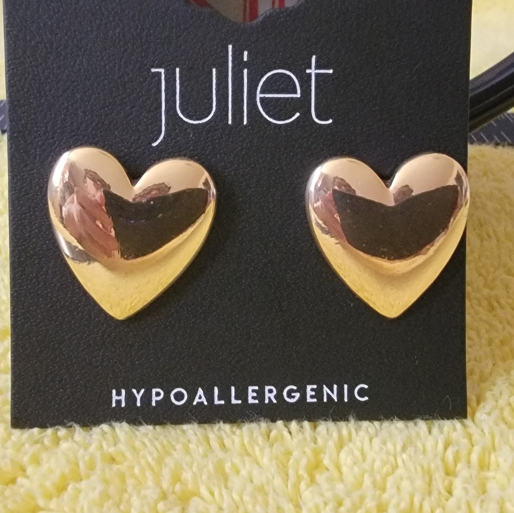 NWT/Juliet Gold Heart Earrings